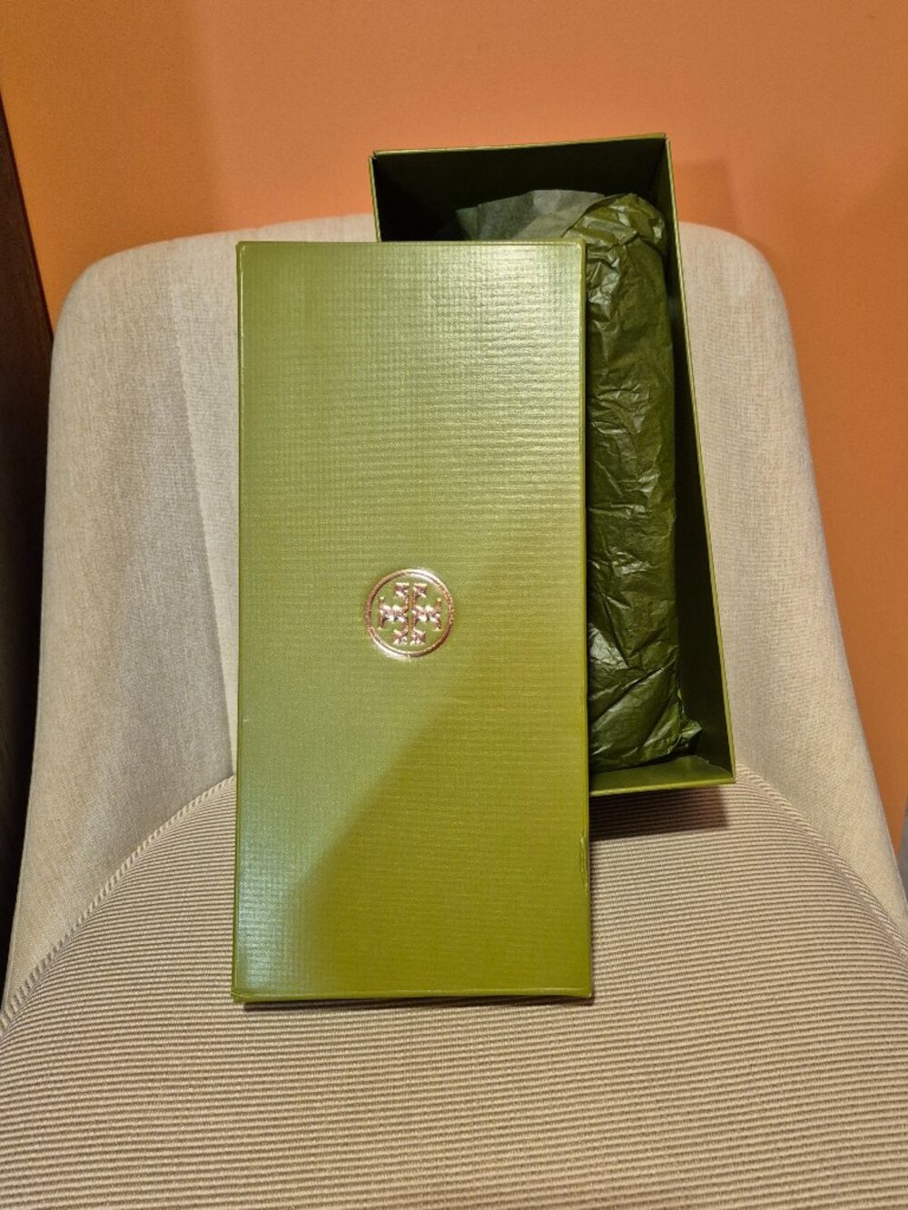 TORY  BURCH  NEW box